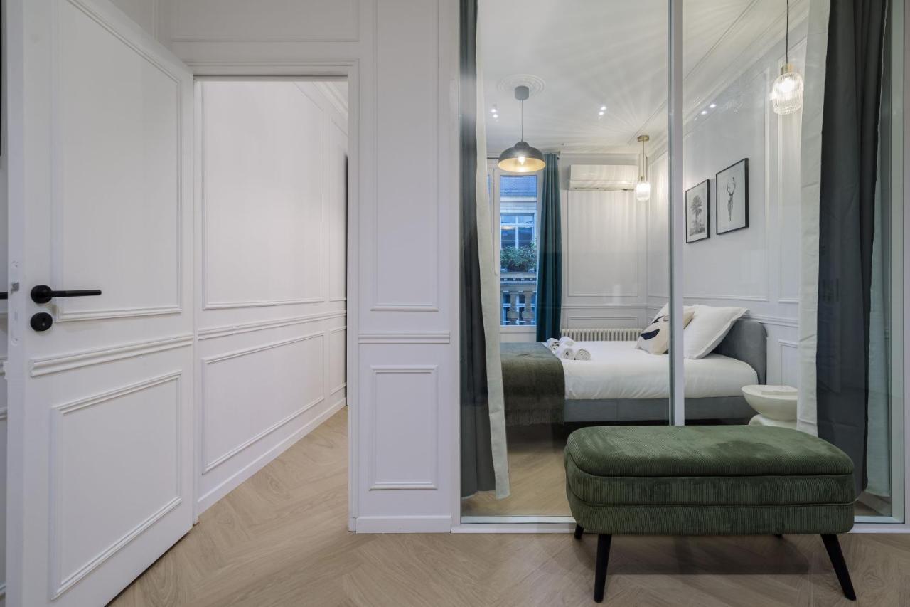 Poetic Stay - Champs Elysees Paris Exterior photo
